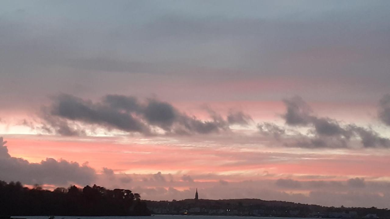 Le Studio Du Ris Douarnenez Exteriör bild