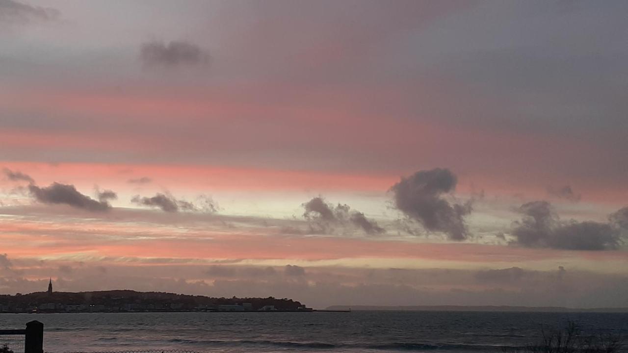 Le Studio Du Ris Douarnenez Exteriör bild
